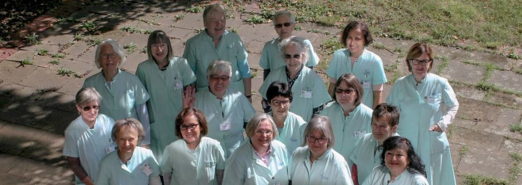 Grüne Damen u. Herren im Klinikum Ludwigshafen